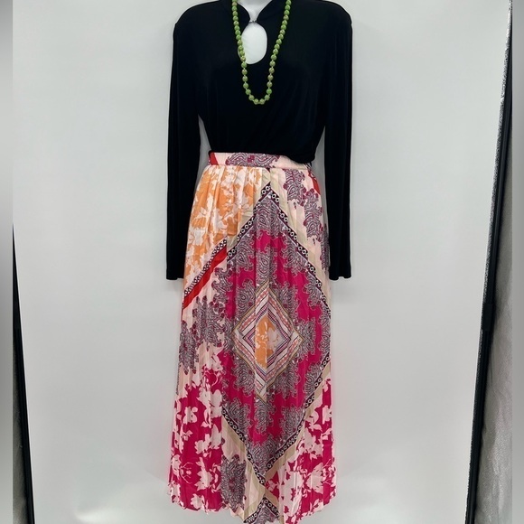 Chico's Silk Floral Pleated Borders Lined Maxi Skirt Size 2P (LP) - Picture 2 of 8